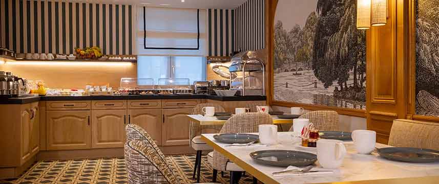 L` Horset Opera Breakfast Room